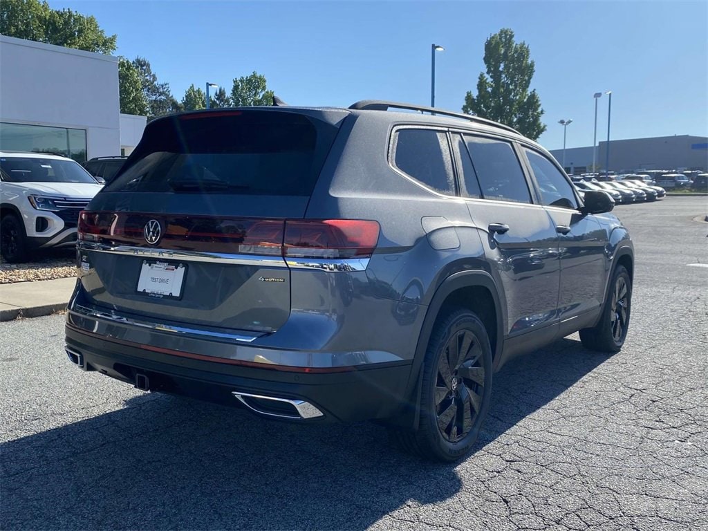 New 2024 Volkswagen Atlas 2.0T SE w/Technology 2.0T SE w/Technology 4MOTION