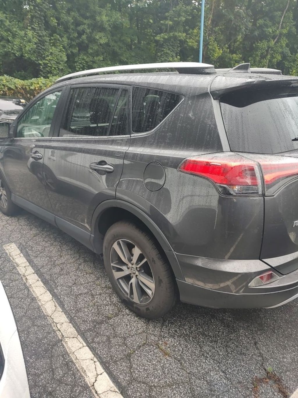 Used 2016 Toyota RAV4 XLE SUV