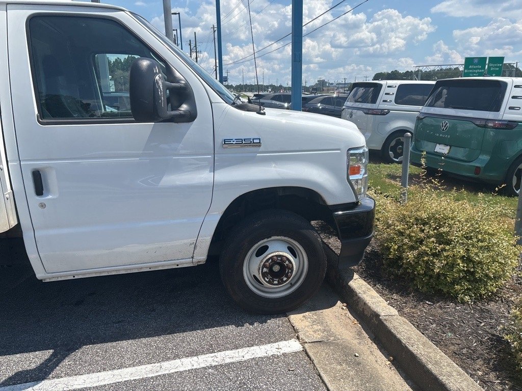 2022 Ford E-350 photo 3