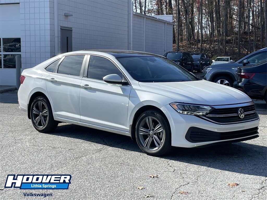 Used 2024 Volkswagen Jetta SE SE Auto