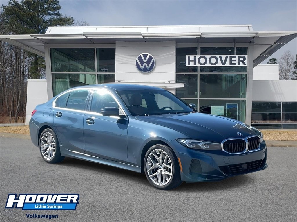 2025 BMW 3 Series 330i's photo