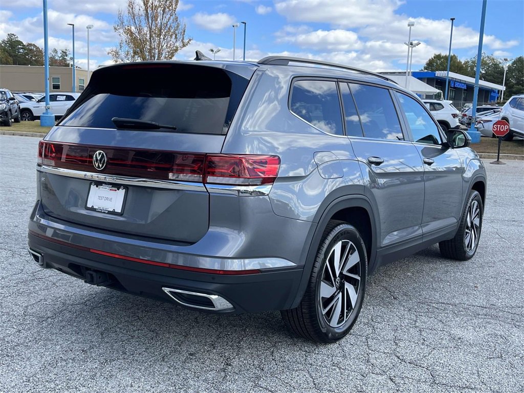 2025 Volkswagen Atlas SE Technology photo 2