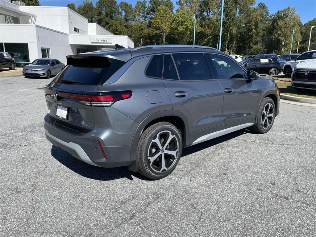 New 2025 Volkswagen Tiguan SE 2.0T SE FWD