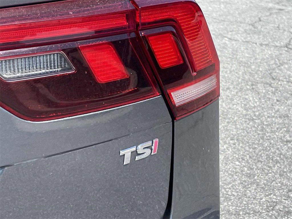 2018 Volkswagen Tiguan SE photo 3