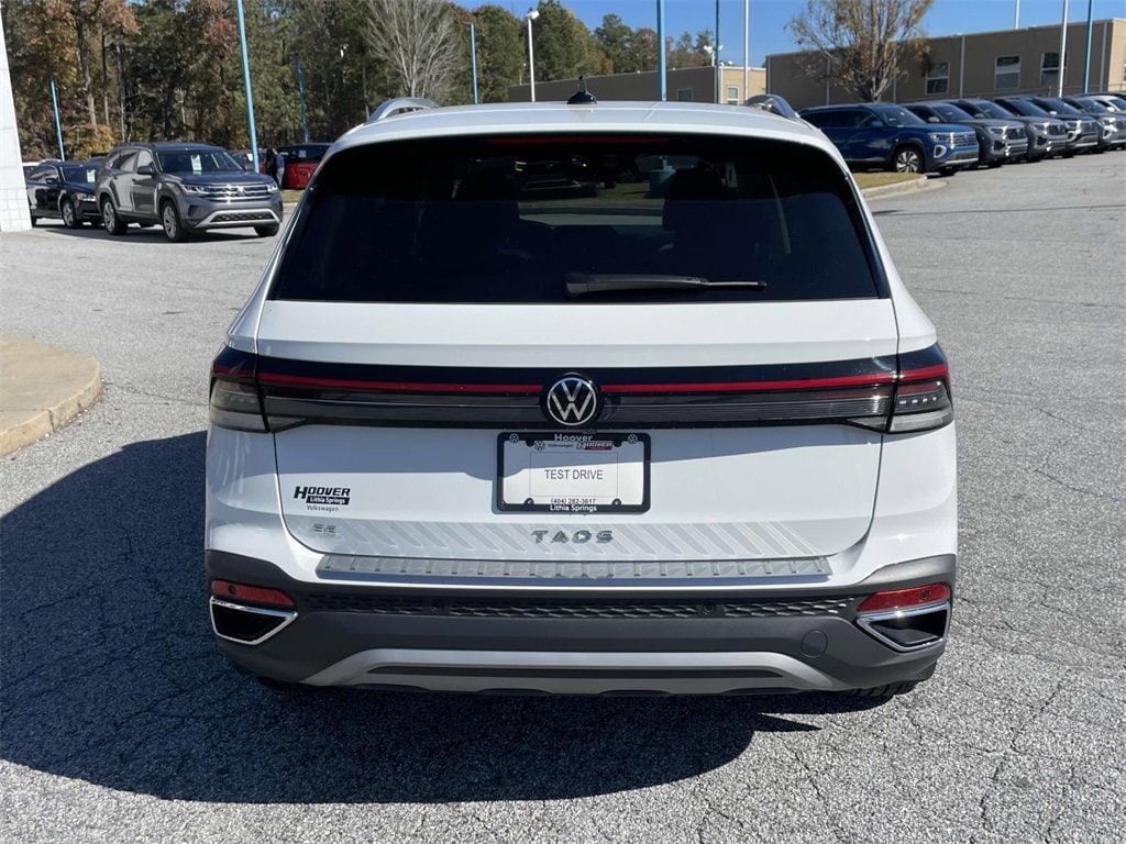 Certified 2025 Volkswagen Taos SE SE FWD