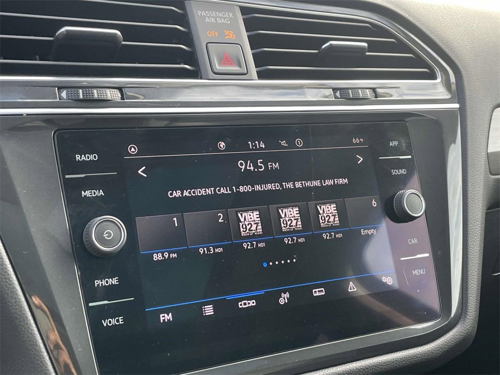2021 Volkswagen Tiguan SE photo 3