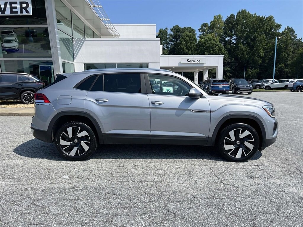 Used 2024 Volkswagen Atlas Cross Sport 2.0T SE w/Technology 2.0T SE w/Technology FWD