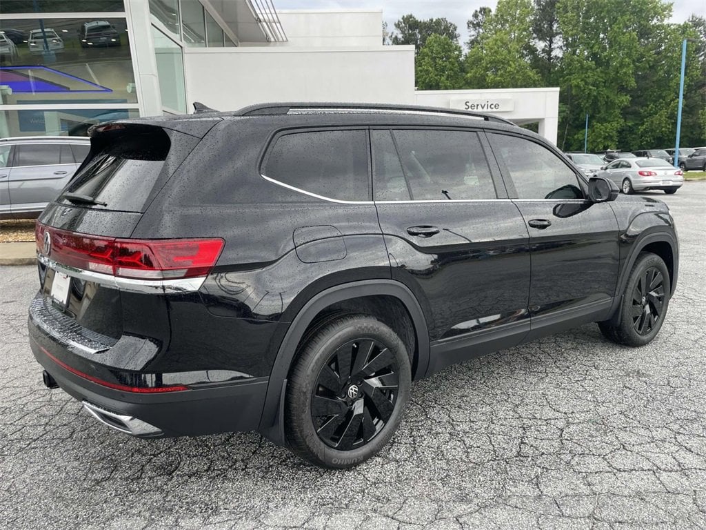 New 2025 Volkswagen Atlas 2.0T SE w/Technology 2.0T SE w/Technology FWD