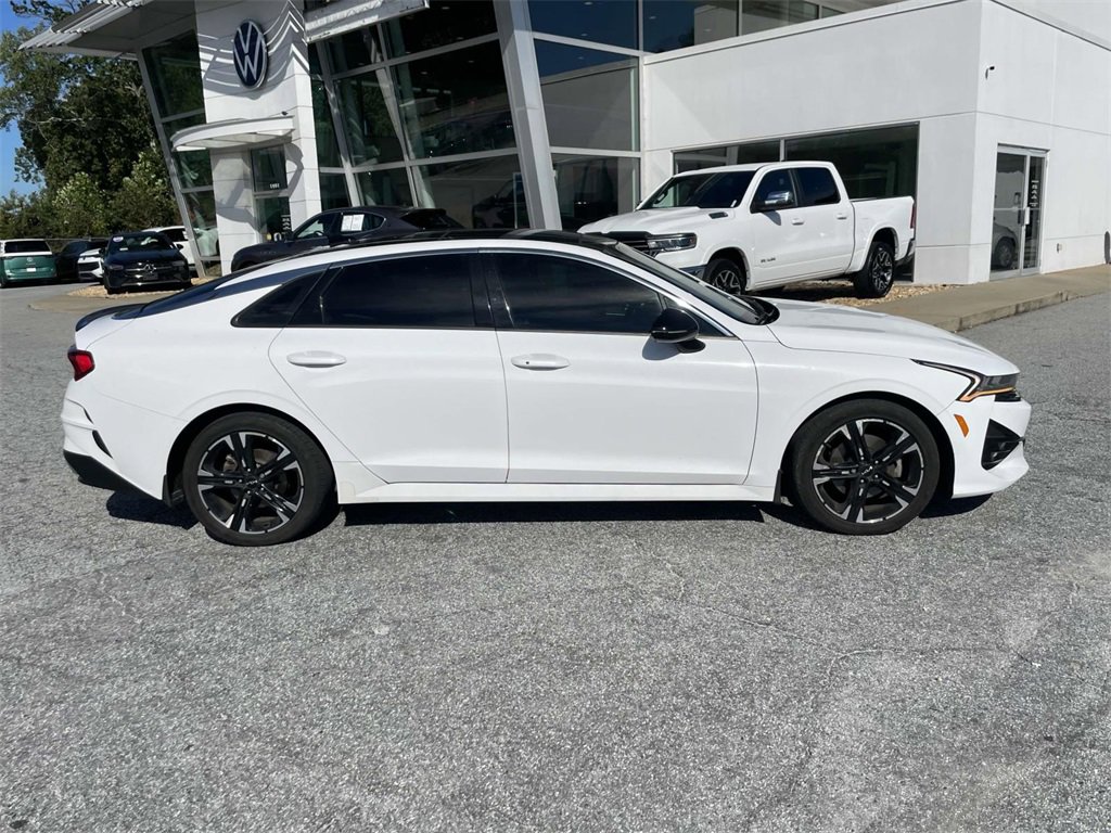 2022 Kia K5 GT-Line photo 2