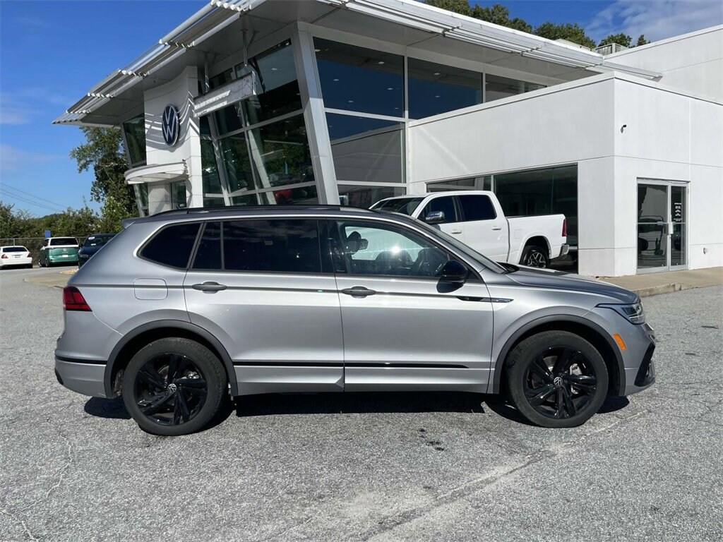 Used 2023 Volkswagen Tiguan SE R-Line Black 2.0T SE R-Line Black FWD