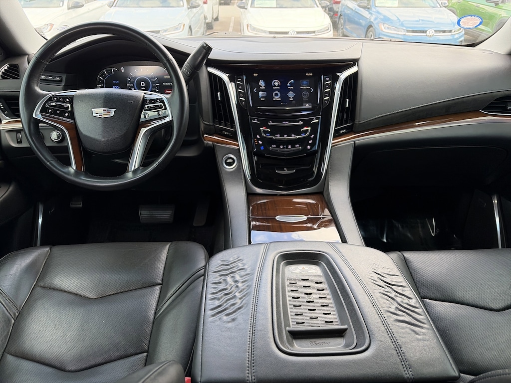 Used 2017 Cadillac Escalade Luxury 4WD Luxury