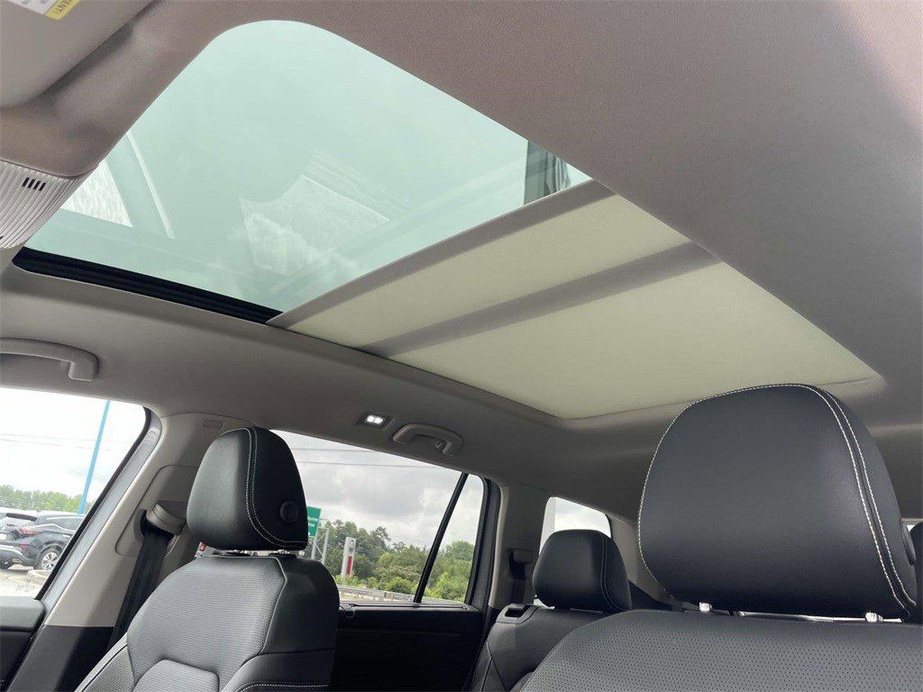 2025 Volkswagen Atlas SEL - Photo 32