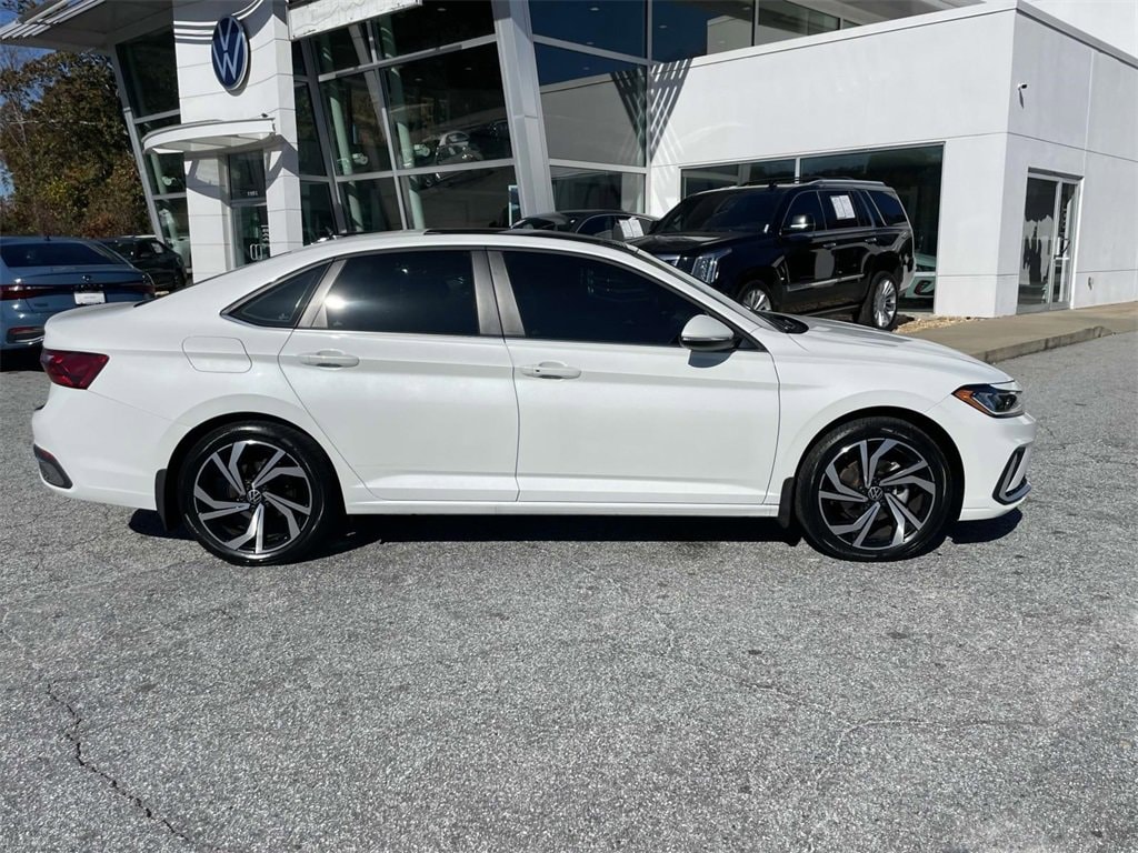 Certified 2025 Volkswagen Jetta SEL SEL Auto