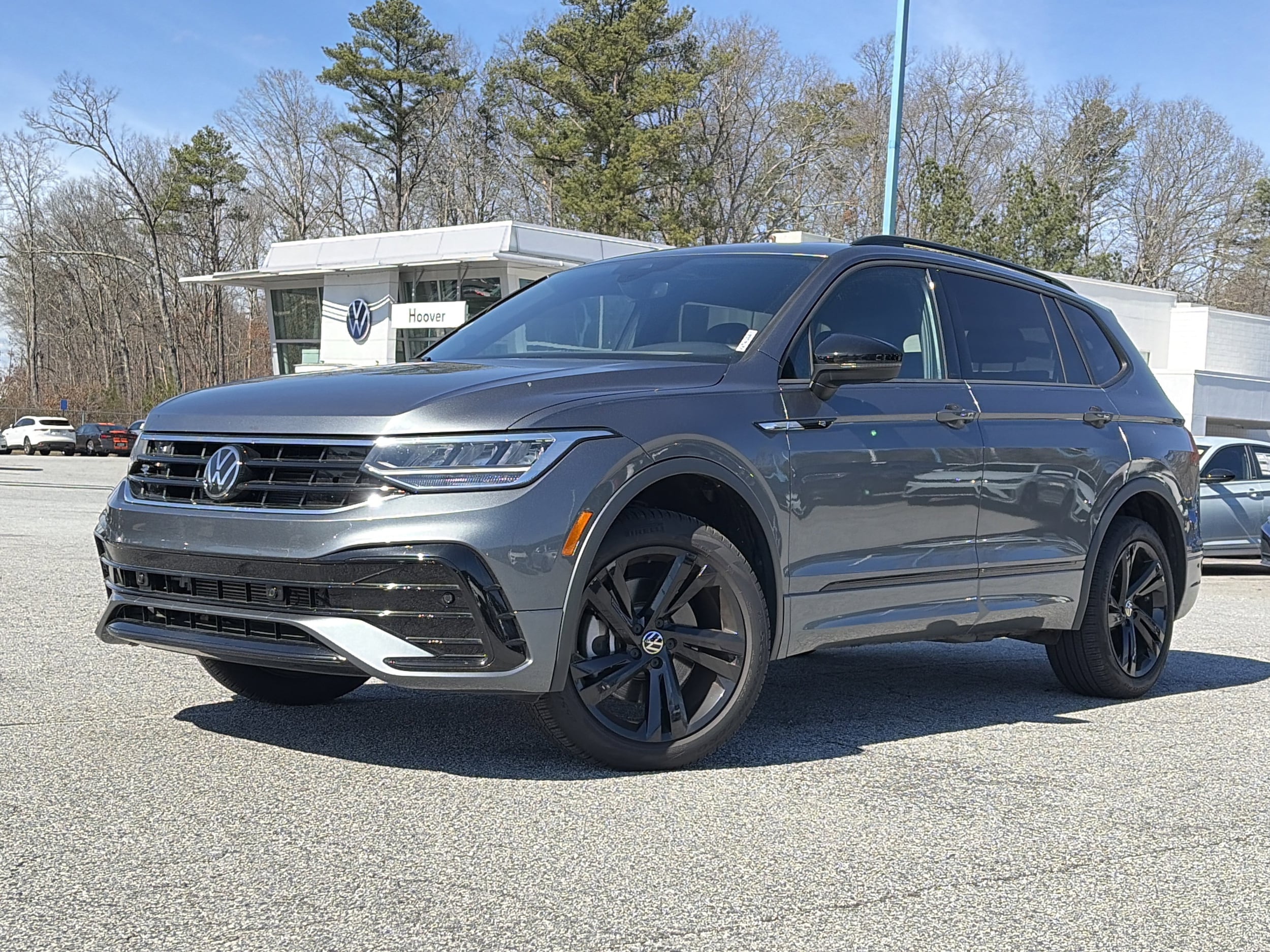 2024 Volkswagen Tiguan SE R-LINE BLACK