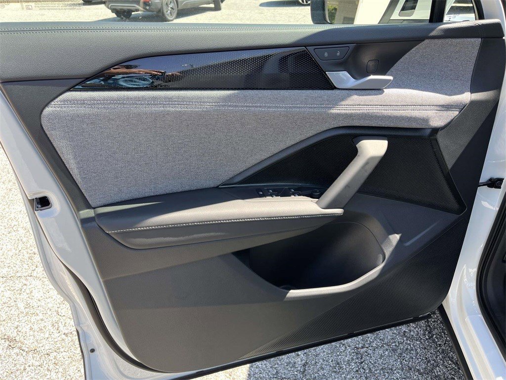 2025 Volkswagen Tiguan S - Photo 18