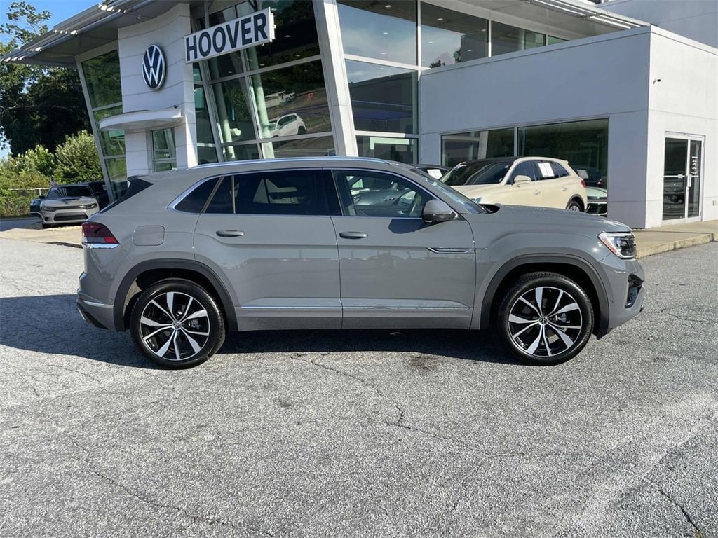 Used 2024 Volkswagen Atlas Cross Sport 2.0T SEL Premium R-Line 2.0T SEL Premium R-Line 4MOTION