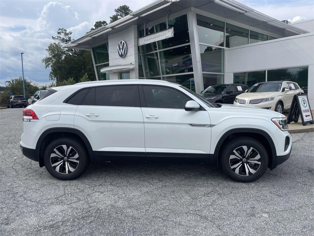 New 2026 Volkswagen Atlas Cross Sport 2.0T SE 2.0T SE FWD
