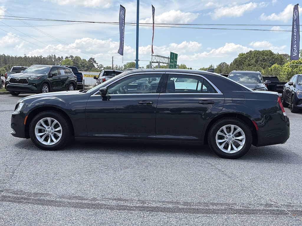 Used 2016 Chrysler 300 Limited Sedan