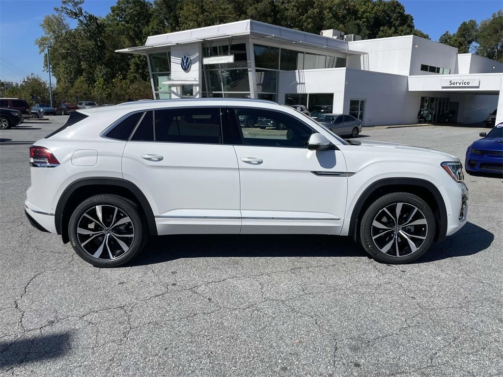 New 2026 Volkswagen Atlas Cross Sport 2.0T SEL Premium R-Line 2.0T SEL Premium R-Line 4MOTION
