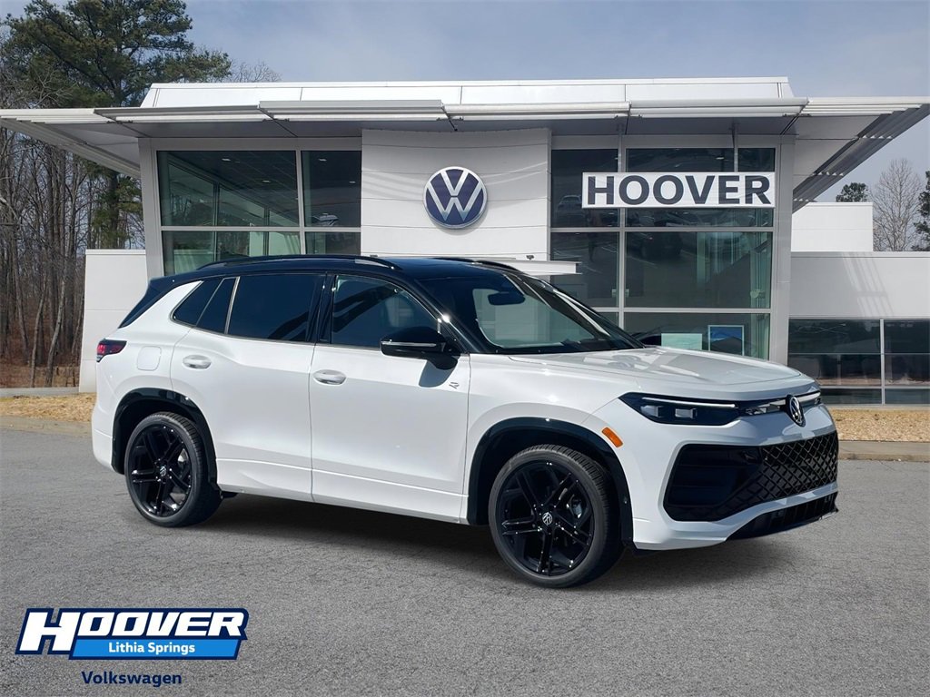 2026 Volkswagen Tiguan SE R-LINE BLACK's photo