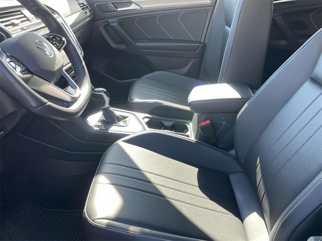 Used 2023 Volkswagen Tiguan SE R-Line Black 2.0T SE R-Line Black FWD