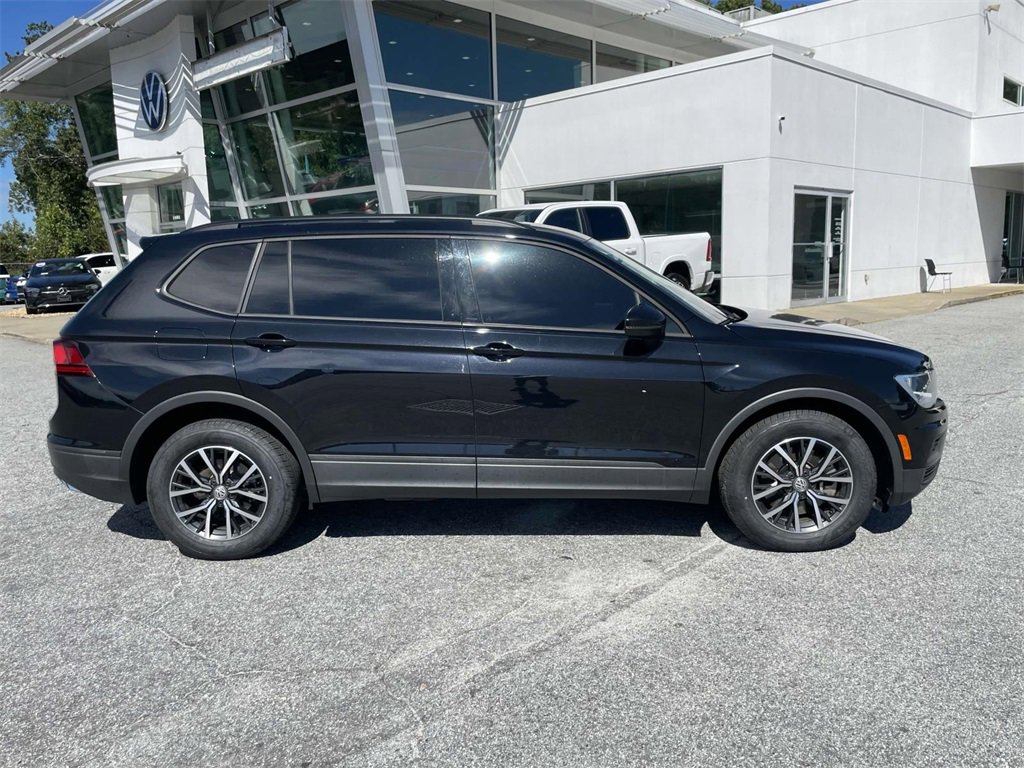 2021 Volkswagen Tiguan S photo 2