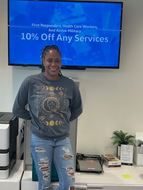 Staff member Sedricka Davis from ID_3ab2b3dcc002