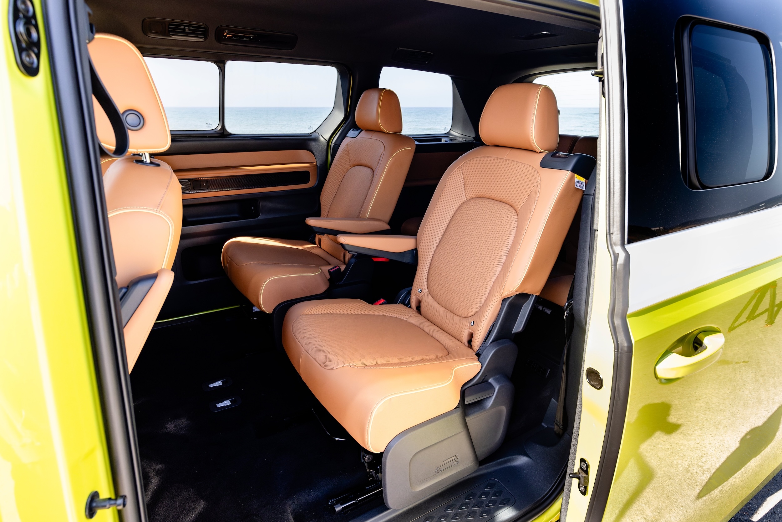 2025_ID.Buzz_Interior_.jpg