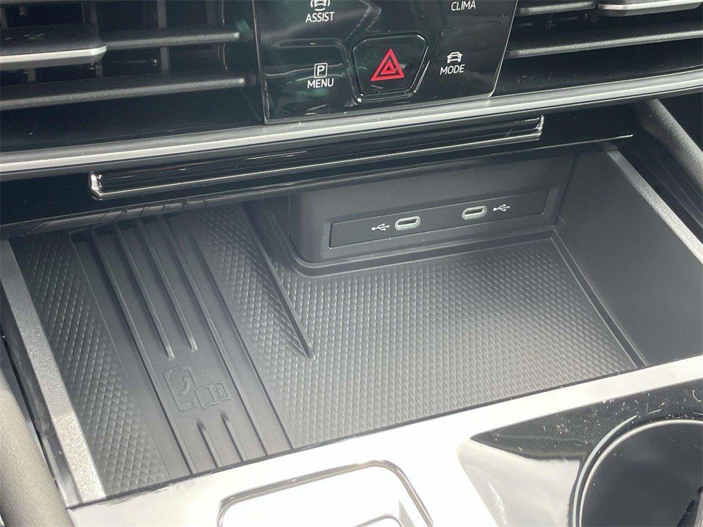 2025 Volkswagen Atlas SEL - Photo 28
