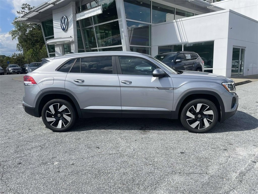 Used 2024 Volkswagen Atlas Cross Sport 2.0T SE w/Technology 2.0T SE w/Technology FWD