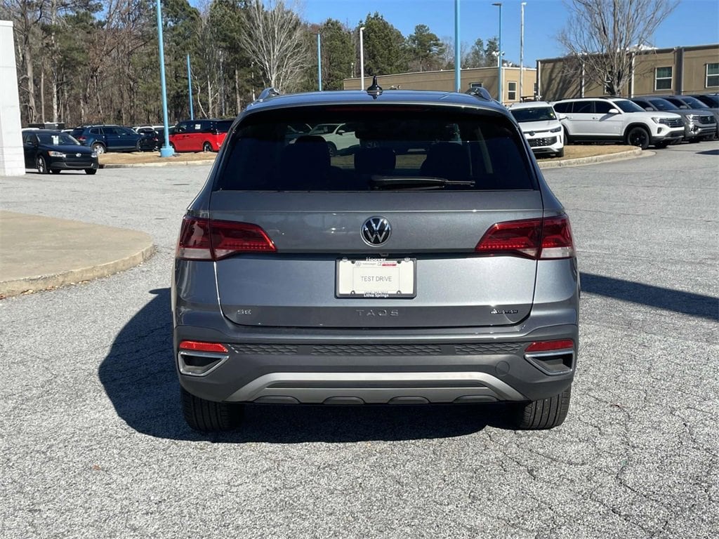 Certified 2024 Volkswagen Taos SE SE 4MOTION
