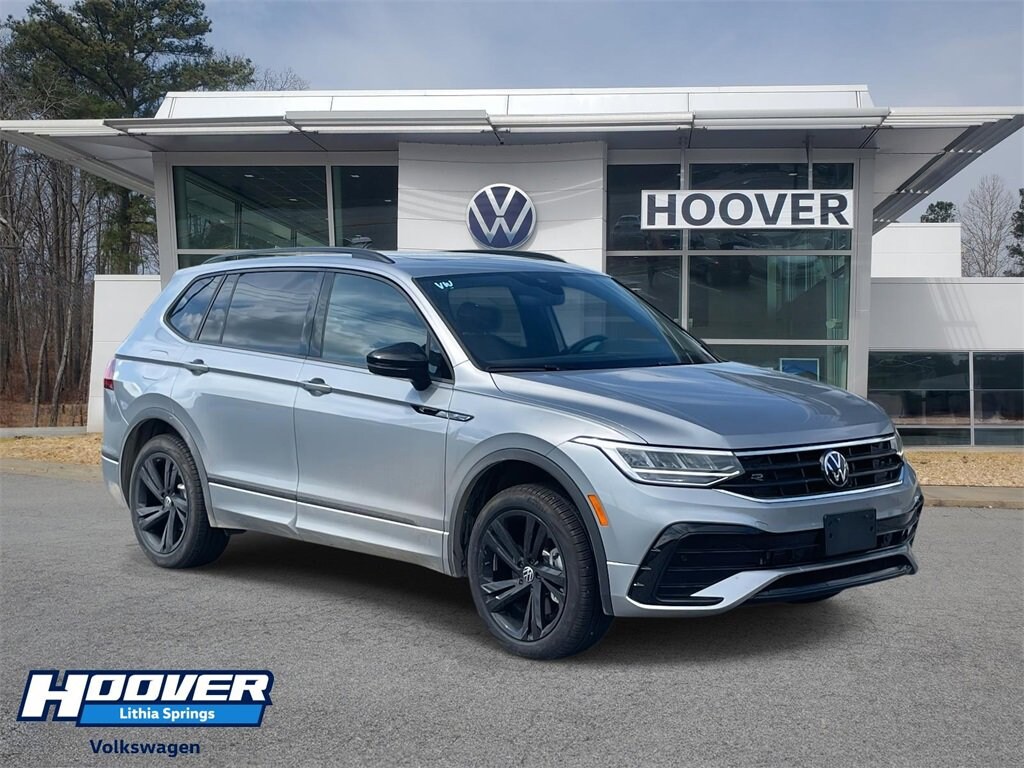 Certified 2024 Volkswagen Tiguan SE R-Line Black 2.0T SE R-Line Black 4MOTION