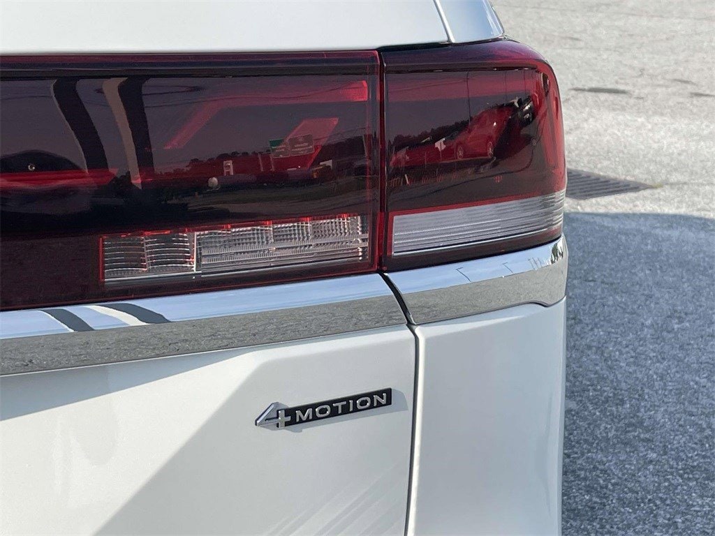 2025 Volkswagen Atlas SEL Premium R-Line - Photo 13