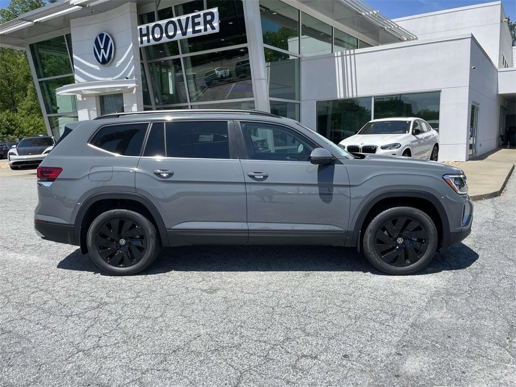 New 2025 Volkswagen Atlas 2.0T SE w/Technology 2.0T SE w/Technology 4MOTION
