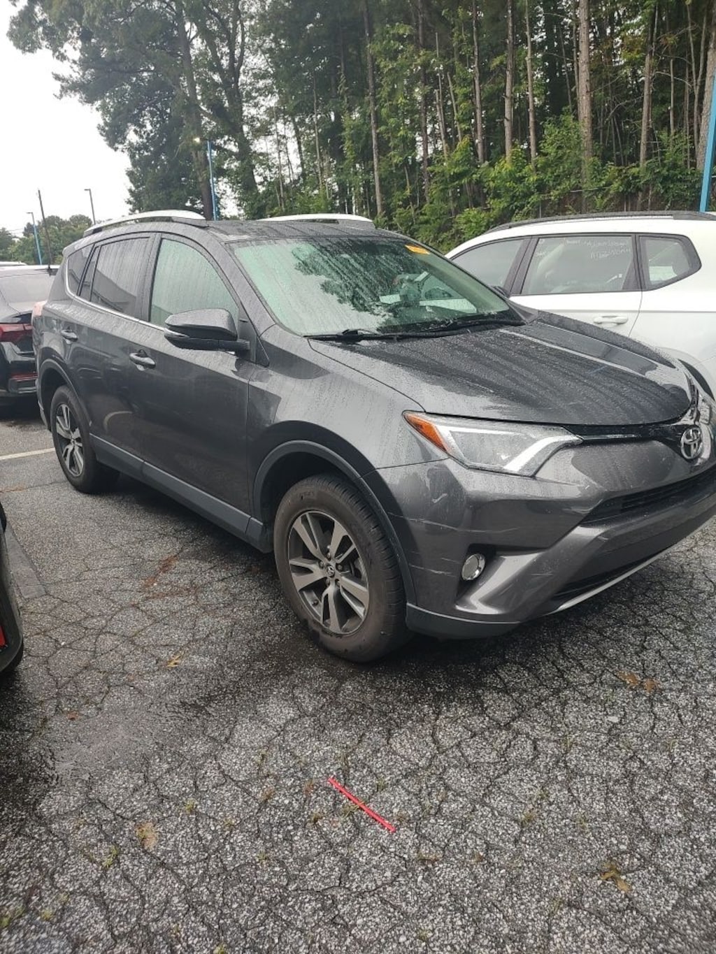 Used 2016 Toyota RAV4 XLE SUV