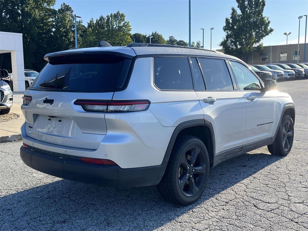 2023 Jeep Grand Cherokee Altitude photo 3