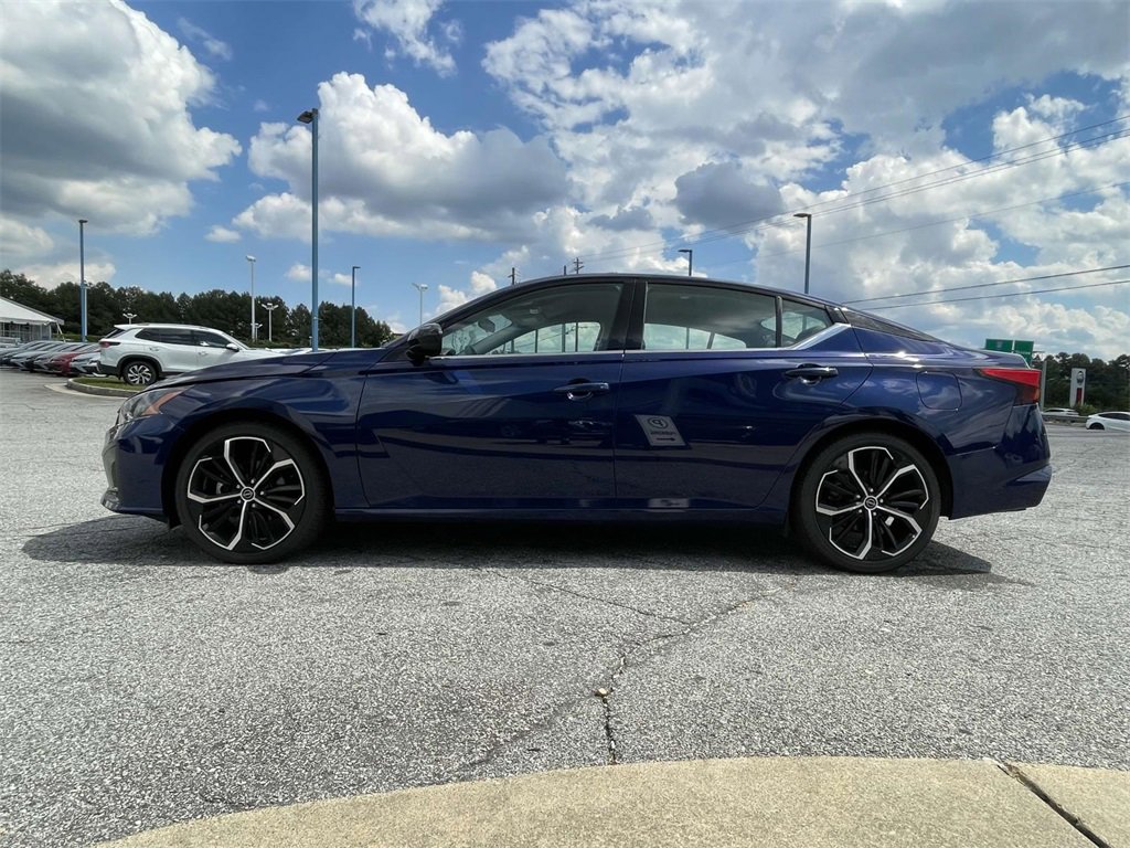 2024 Nissan Altima 2.5 SR photo 3