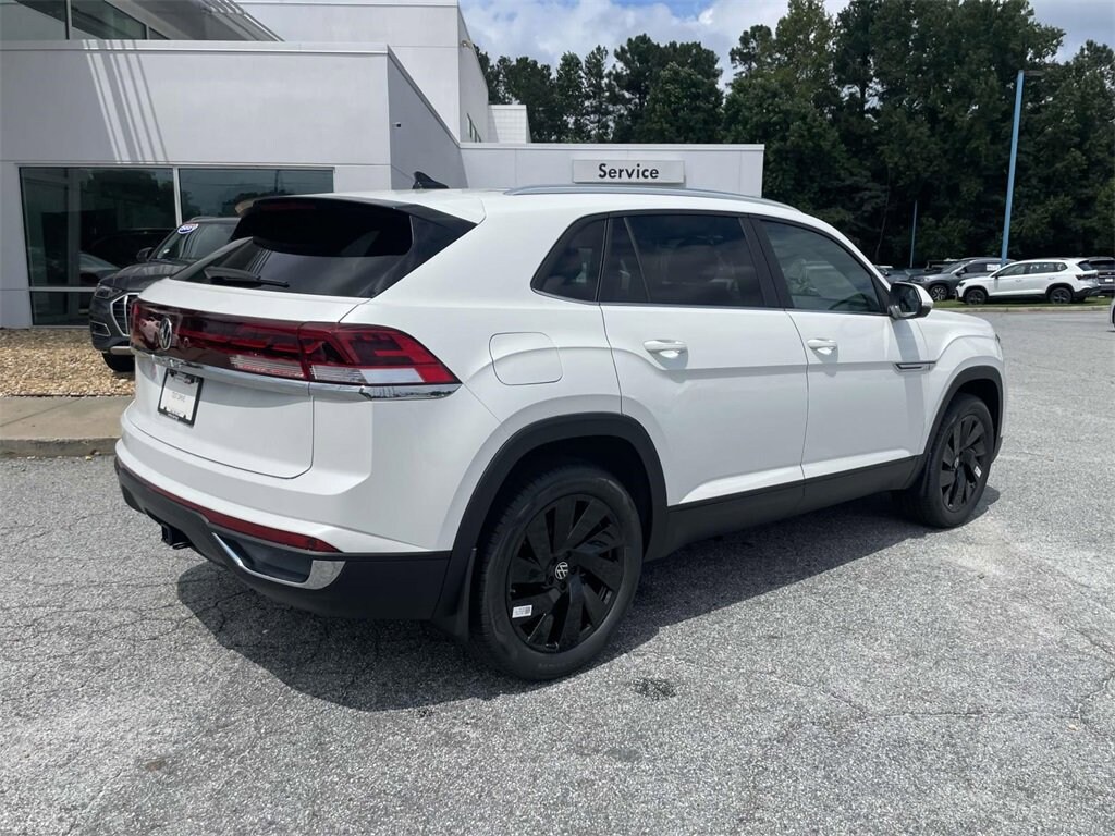 New 2026 Volkswagen Atlas Cross Sport 2.0T SE w/Technology 2.0T SE w/Technology FWD