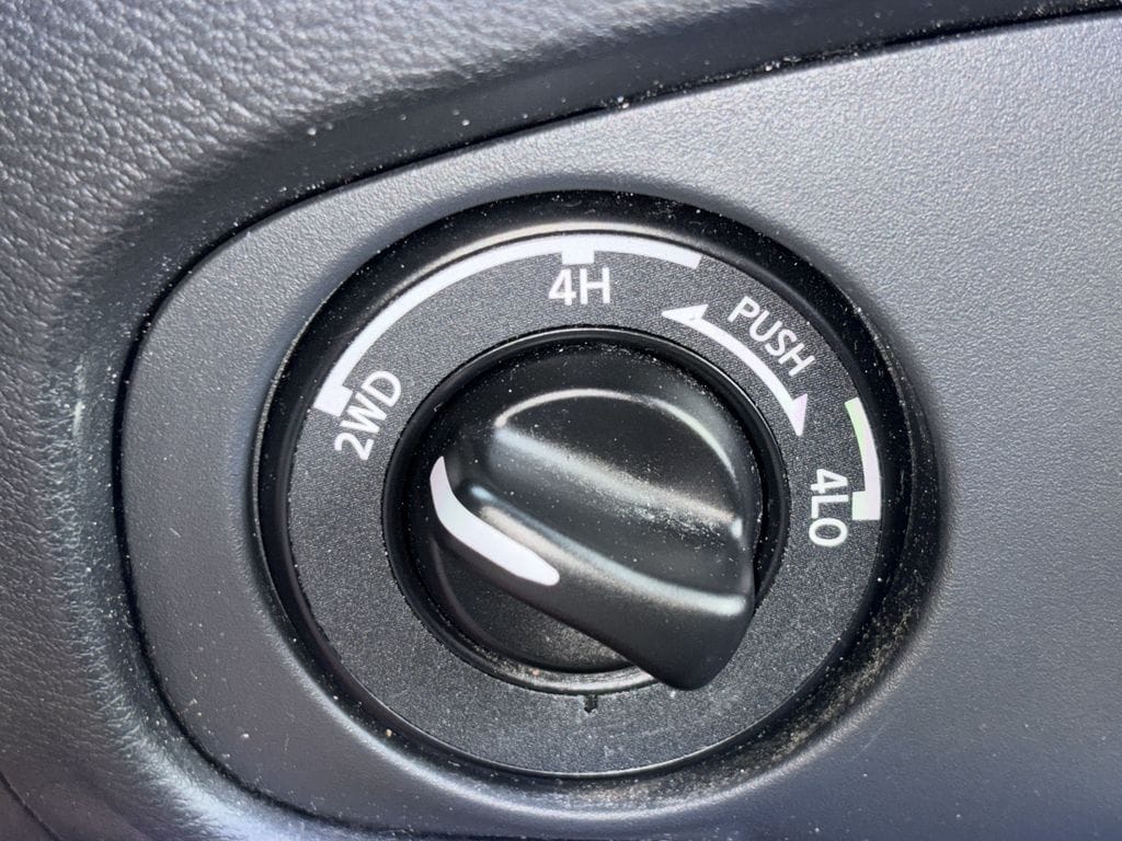 2024 Nissan Frontier PRO-4X - Photo 8