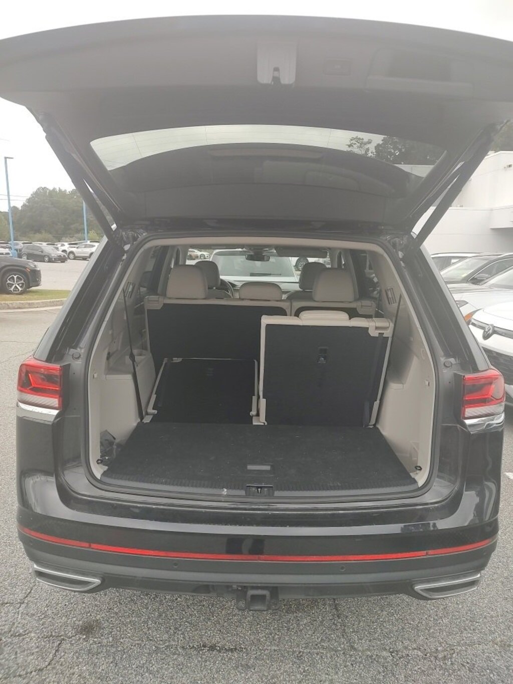Used 2024 Volkswagen Atlas 2.0T SE w/Technology 2.0T SE w/Technology FWD