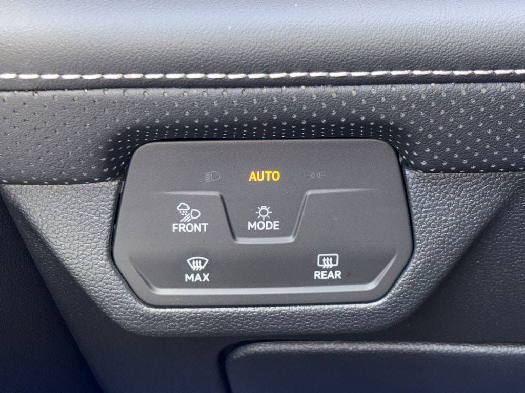 2024 Volkswagen Atlas Cross Sport SE - Photo 19