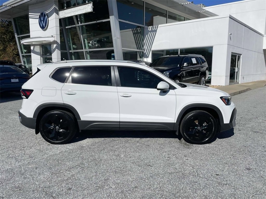Certified 2025 Volkswagen Taos SE SE FWD