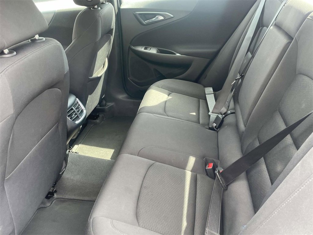 2023 Chevrolet Malibu 1LT photo 3