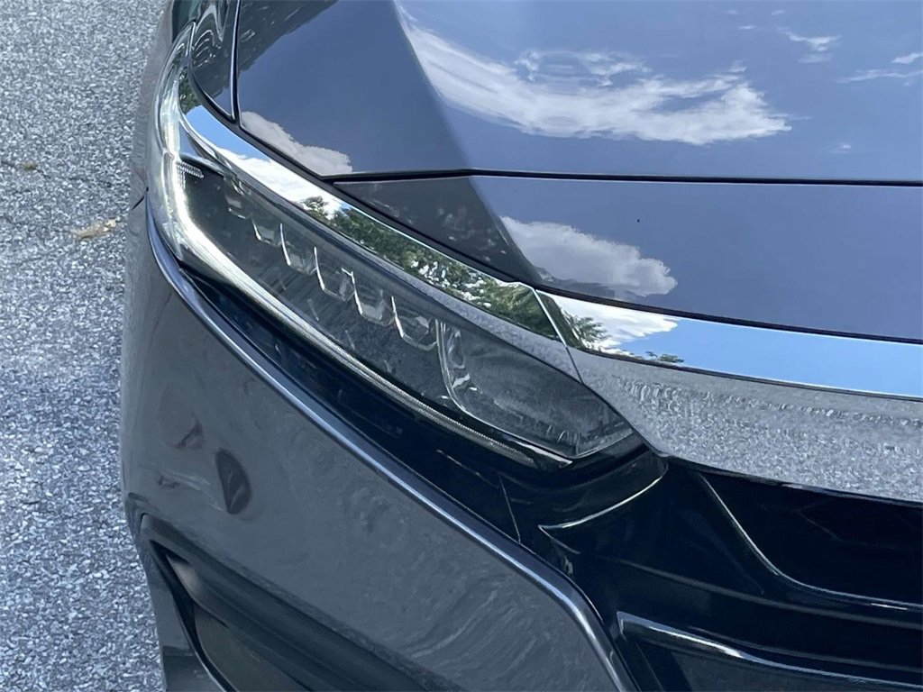 2019 Honda Accord LX 1.5T photo 3