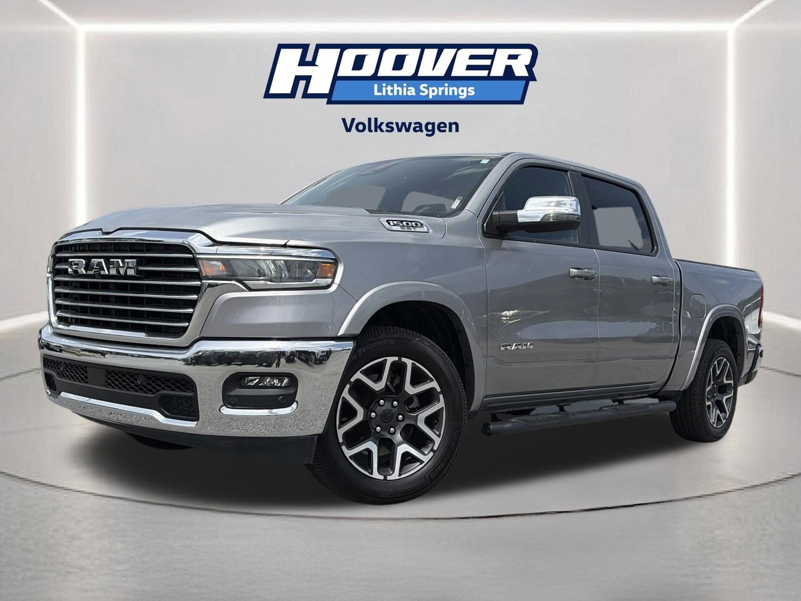 2025 RAM 1500 Laramie 4x4 Crew Cab 5'7's photo