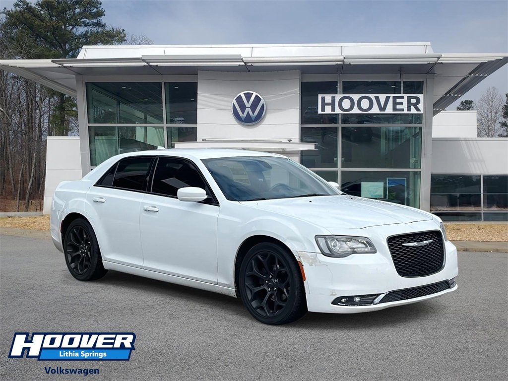 2019 Chrysler 300 S's photo