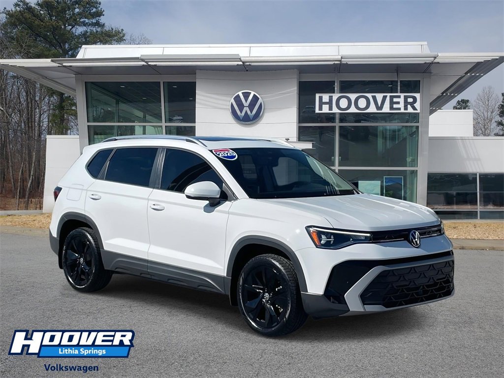 2025 Volkswagen Taos SE's photo