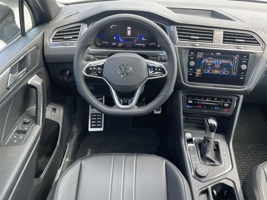 Certified 2024 Volkswagen Tiguan SE R-Line Black 2.0T SE R-Line Black 4MOTION