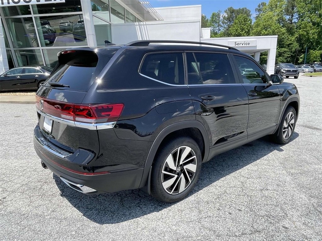 New 2025 Volkswagen Atlas 2.0T SE w/Technology 2.0T SE w/Technology FWD