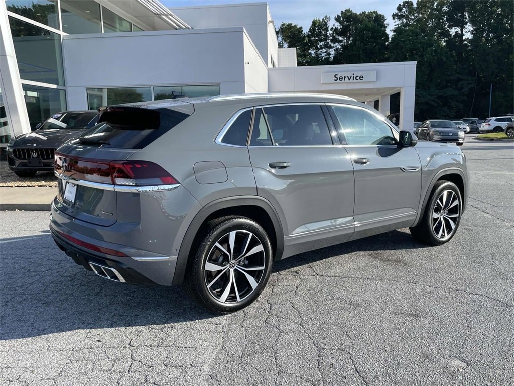 Used 2024 Volkswagen Atlas Cross Sport 2.0T SEL Premium R-Line 2.0T SEL Premium R-Line 4MOTION